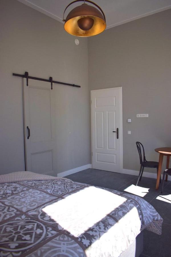 Bed and Breakfast "In De Kloosterhof" Gratis Prive Parkeren Ассен Экстерьер фото