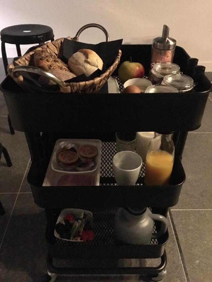 Bed and Breakfast "In De Kloosterhof" Gratis Prive Parkeren Ассен Экстерьер фото